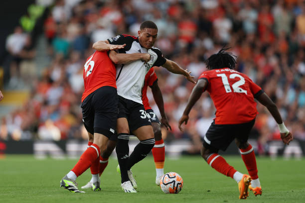 乒乓球｜樊振東馬龍陳夢齊退WTT年終賽　網民：受制國家某種力量.